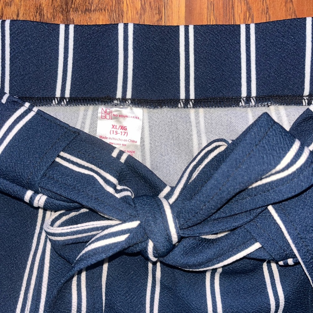 MATCHING SET - Picture 2 of 5